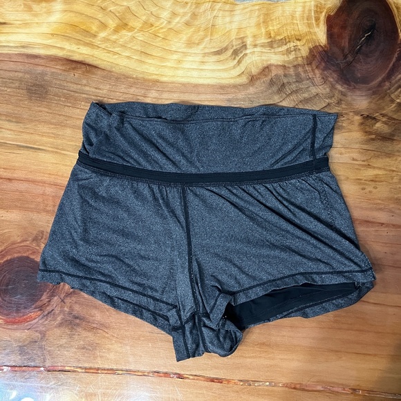 lululemon athletica Pants - Lululemon Women's Fold Over Shorts Size 4 Stretch Gym Yoga Booty Shortie F4-21